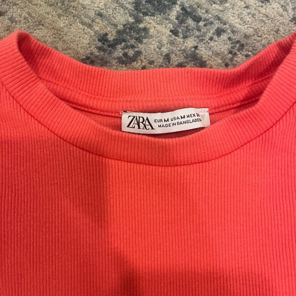 ZARA Ruffle Top - Picture 3 of 4